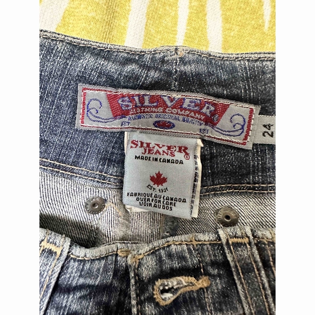 Silver JEANS(シルバージーンズ)のSILVER JEANS ブラジル　ストレッチダメージ未使用　サイズ24 レディースのパンツ(デニム/ジーンズ)の商品写真