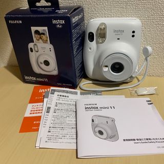 フジフイルム(富士フイルム)のinstax mini11 チェキ(フィルムカメラ)