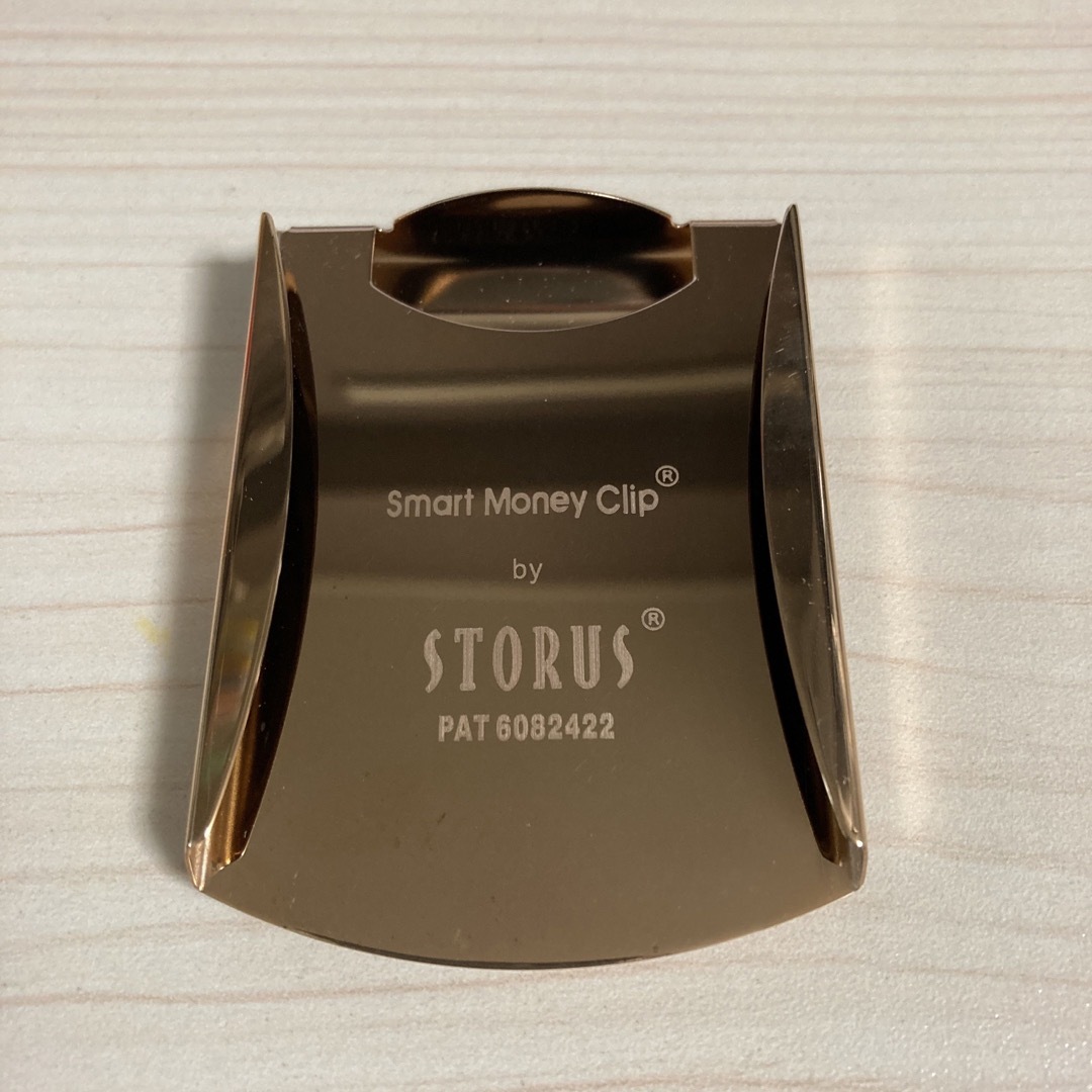 STORUS(ストラス)のstorus マネークリップ　ピンクゴールド　未使用 メンズのファッション小物(マネークリップ)の商品写真