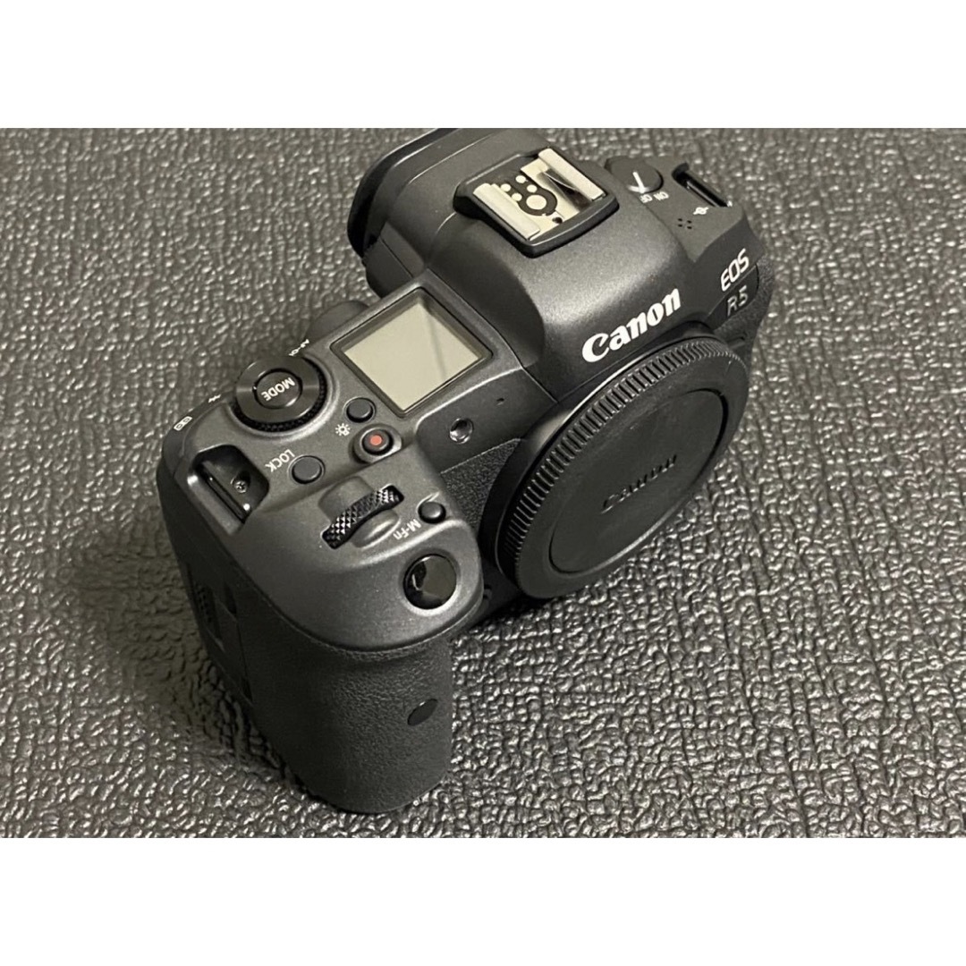 ミラーレス一眼カメラ ブラック  キャノン Canon EOS R5