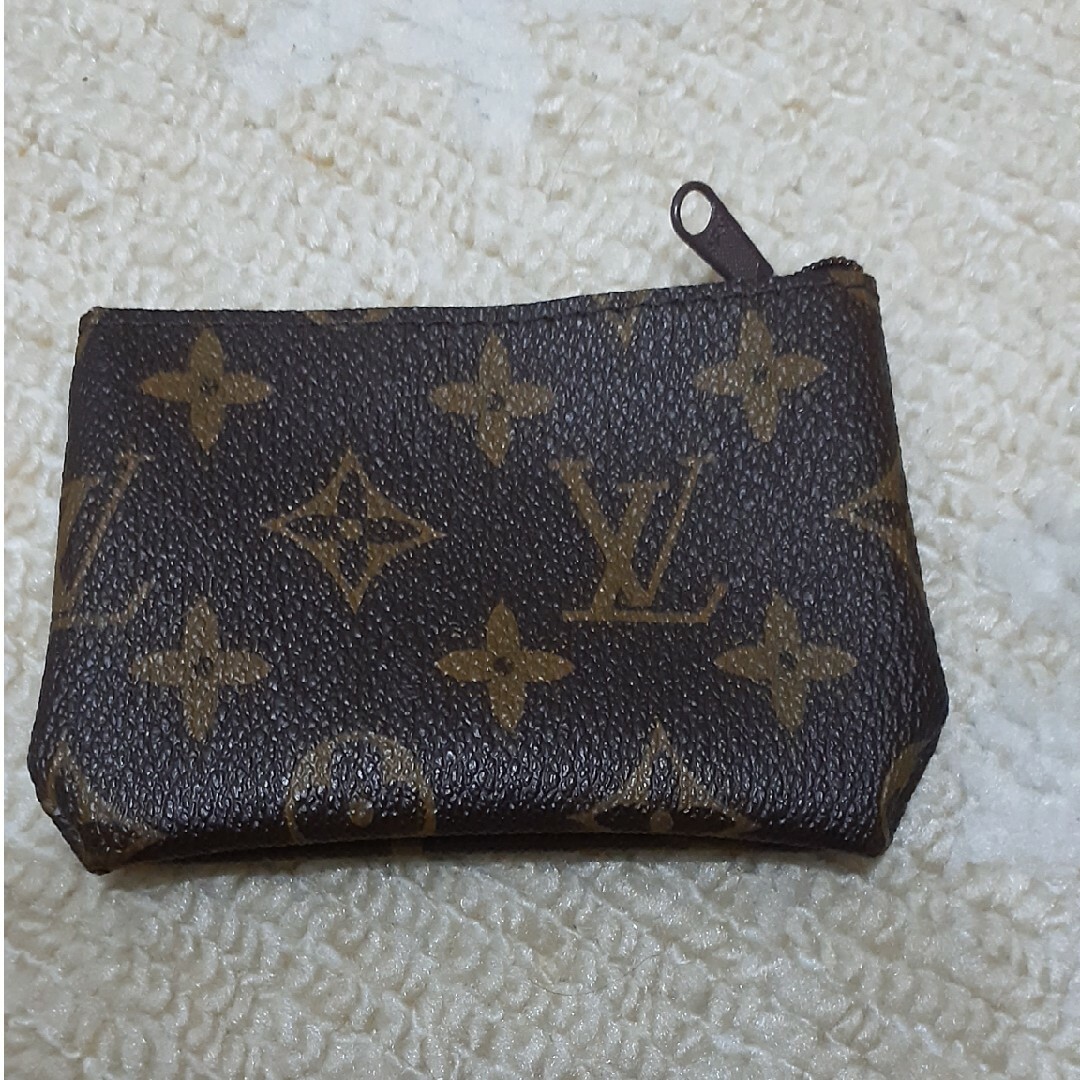 LOUIS VUITTON(ルイヴィトン)の422.VUITTON小銭入れ　ゴール様専用 レディースのレディース その他(その他)の商品写真