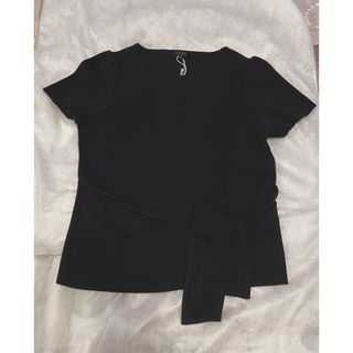 トゥービーシック(TO BE CHIC)のTO BE CHIC  トップス　ツイストニット/rene,M'sグレイシー(カットソー(半袖/袖なし))