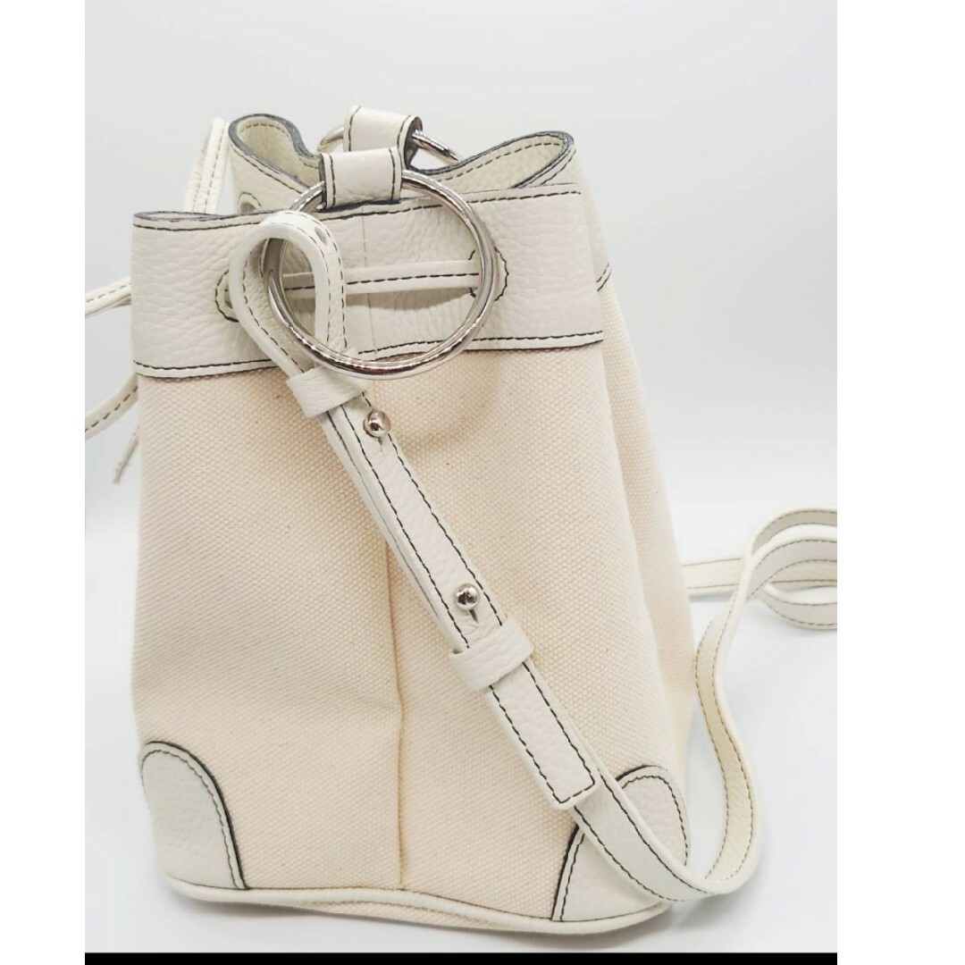 美品 定価2.9万円 AYAKO Purse Bag WHITE 巾着