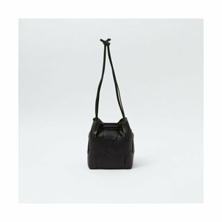 オゥバニスター(AU BANNISTER)の【ブラック】●JAMIRAY PATCH BUCKET BAG(ショルダーバッグ)