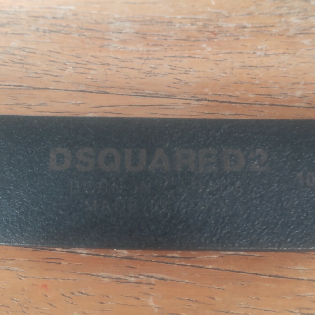 DSQUARED2   ユニセックス。レザーベルト。