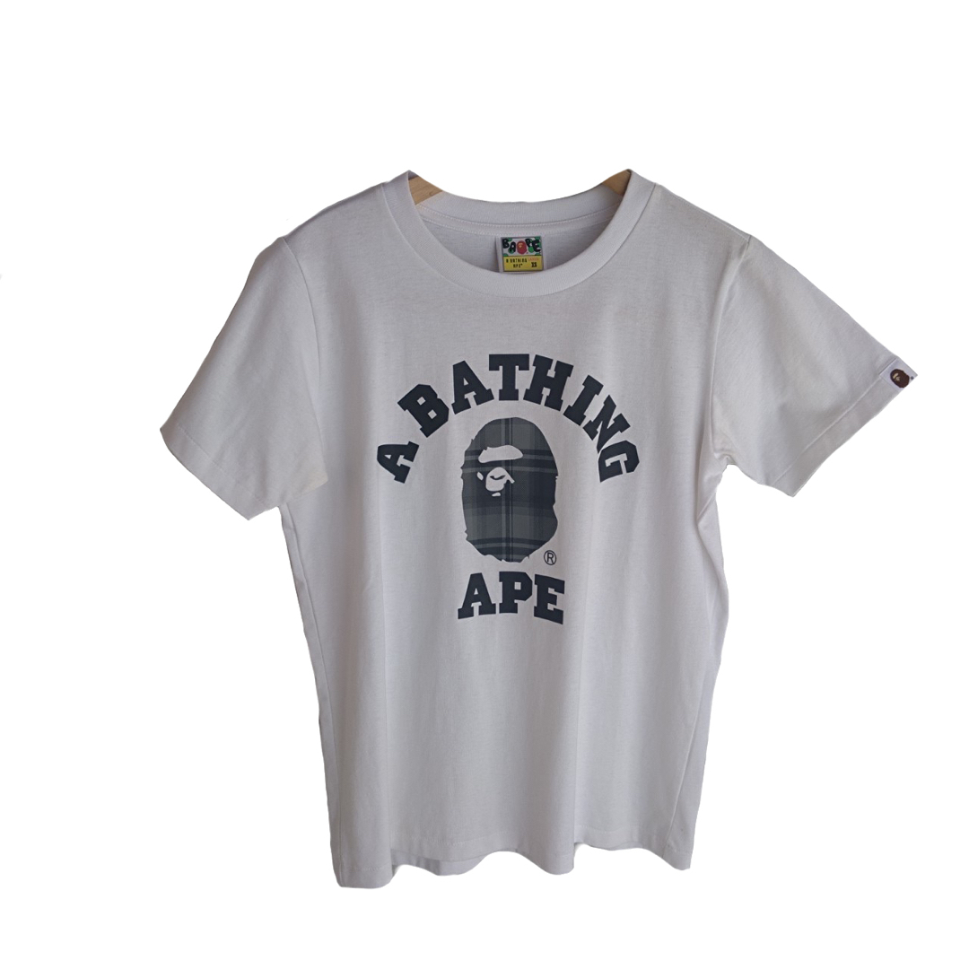 A BATHING APE(アベイシングエイプ)のA・BATHING APE Tシャツ レディースのトップス(Tシャツ(半袖/袖なし))の商品写真