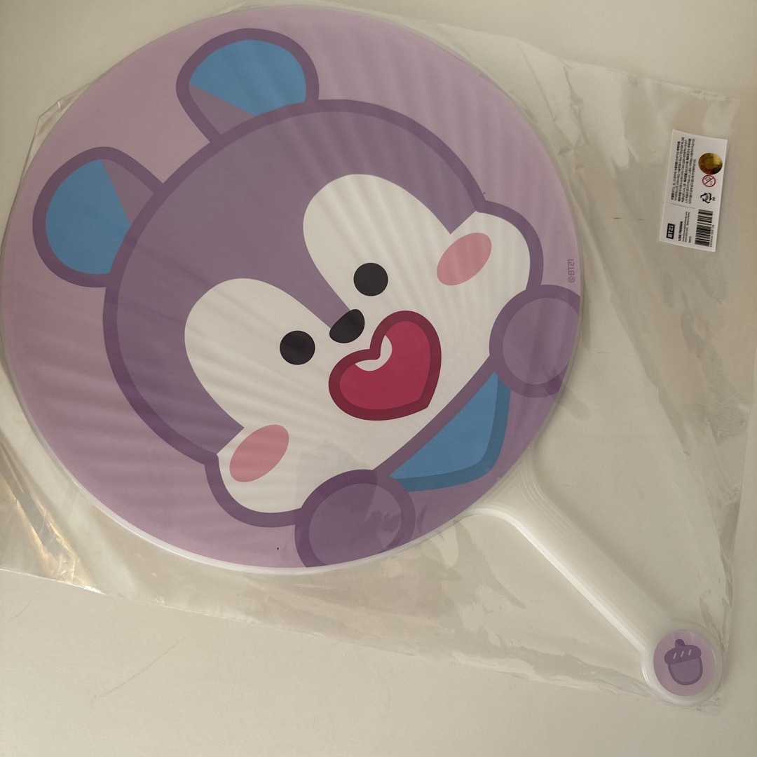 BT21(ビーティーイシビル)のBT21 MANG うちわ 日本未発売 LINE Friends 韓国 エンタメ/ホビーのおもちゃ/ぬいぐるみ(キャラクターグッズ)の商品写真