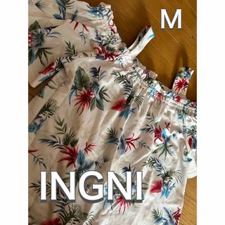 イング(INGNI)のINGNI オフショル Mサイズ(カットソー(半袖/袖なし))