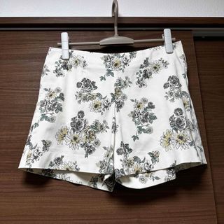 スピックアンドスパン(Spick & Span)のSpick & Span 花柄ショートパンツ♡(ショートパンツ)