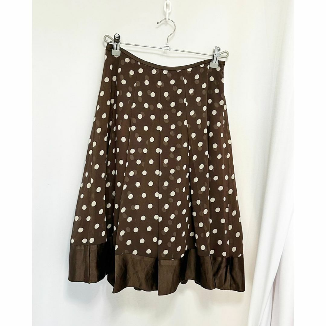 4℃(ヨンドシー)の4℃ ヨンドシー 水玉 ドット フレアスカート チョコブラウン サイズ38  レディースのスカート(ひざ丈スカート)の商品写真