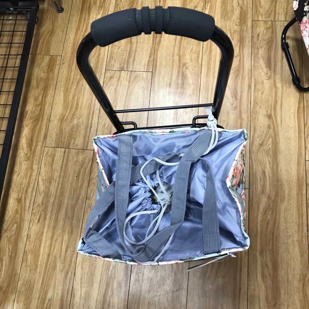 新型　保温保冷シート付きお買い物キャリーカート レディースのバッグ(スーツケース/キャリーバッグ)の商品写真