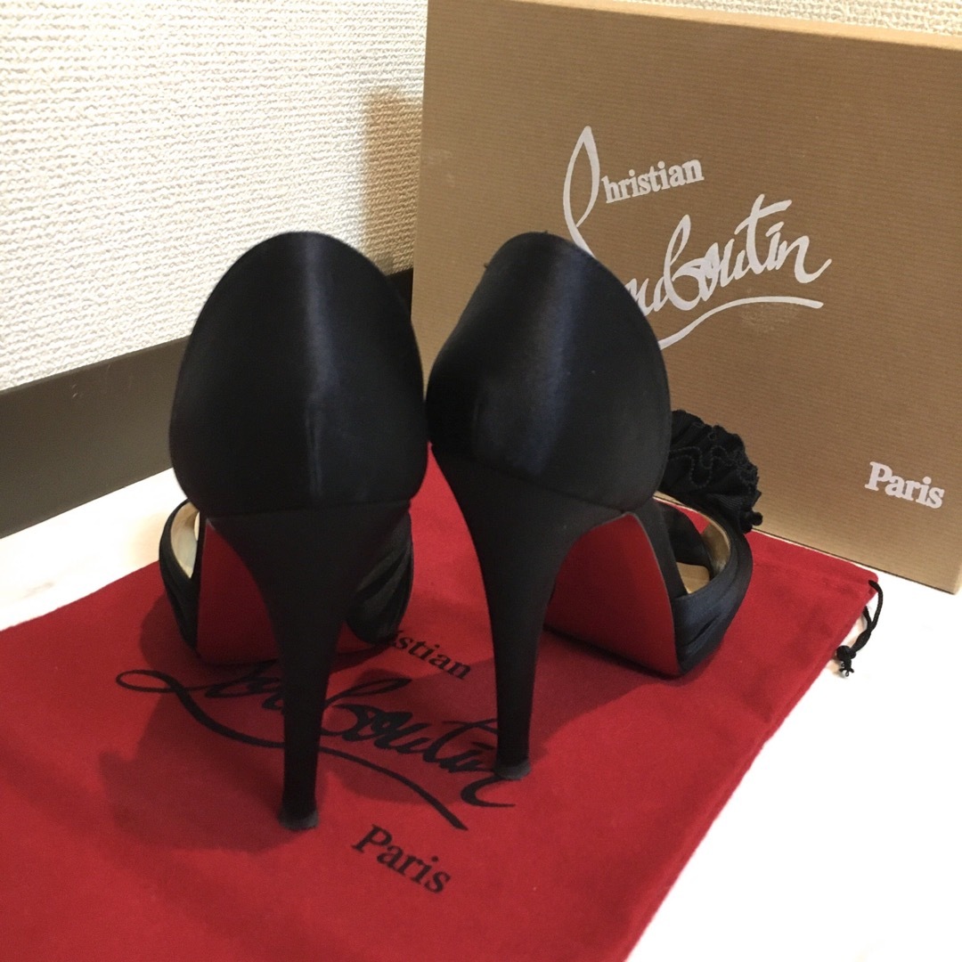 Christian Louboutin(クリスチャンルブタン)のChristianLouboutin クリスチャンルブタン パンプス 花 レディースの靴/シューズ(ハイヒール/パンプス)の商品写真