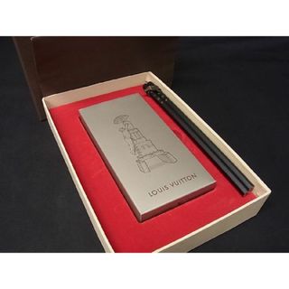 ルイヴィトン(LOUIS VUITTON)の■新品■未使用■ LOUIS VUITTON ルイヴィトン M99237 FLIP-BOOK TOUR EIFFEL メモ帳 鉛筆 パラパラ漫画 2点セット ブラウン系 CA2131sZ(その他)