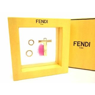 フェンディ(FENDI)の■極美品■ FENDI フェンディ アルファベットT チャーム キーホルダー キーリング レディース メンズ ゴールド系 AD5930ｾZ(その他)