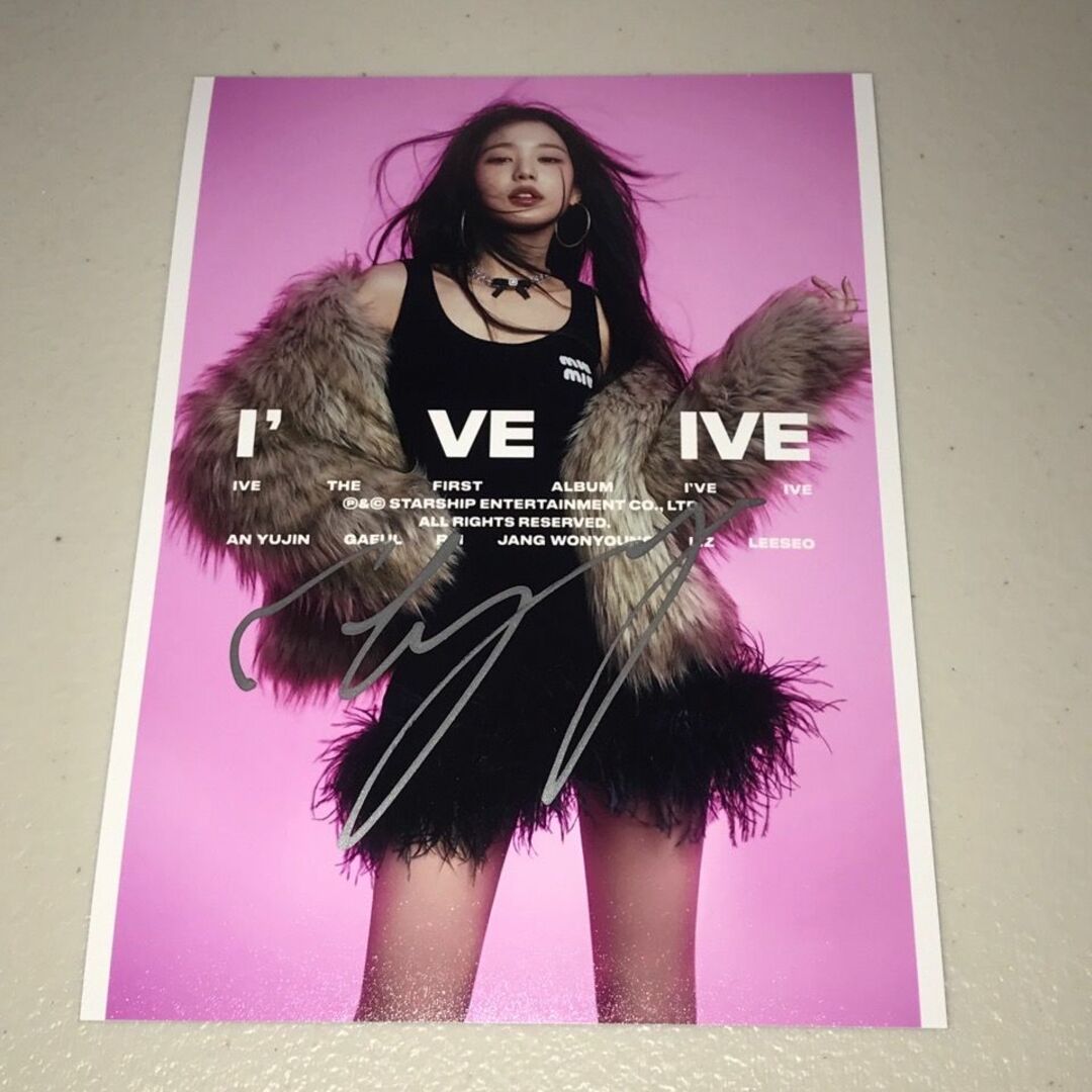 IVE 直筆サイン「I'VE IVE」スチール写真6枚セットの通販 by て IVE 直筆サイン「I'VE IVE」スチール写真6枚セットの通販 by て