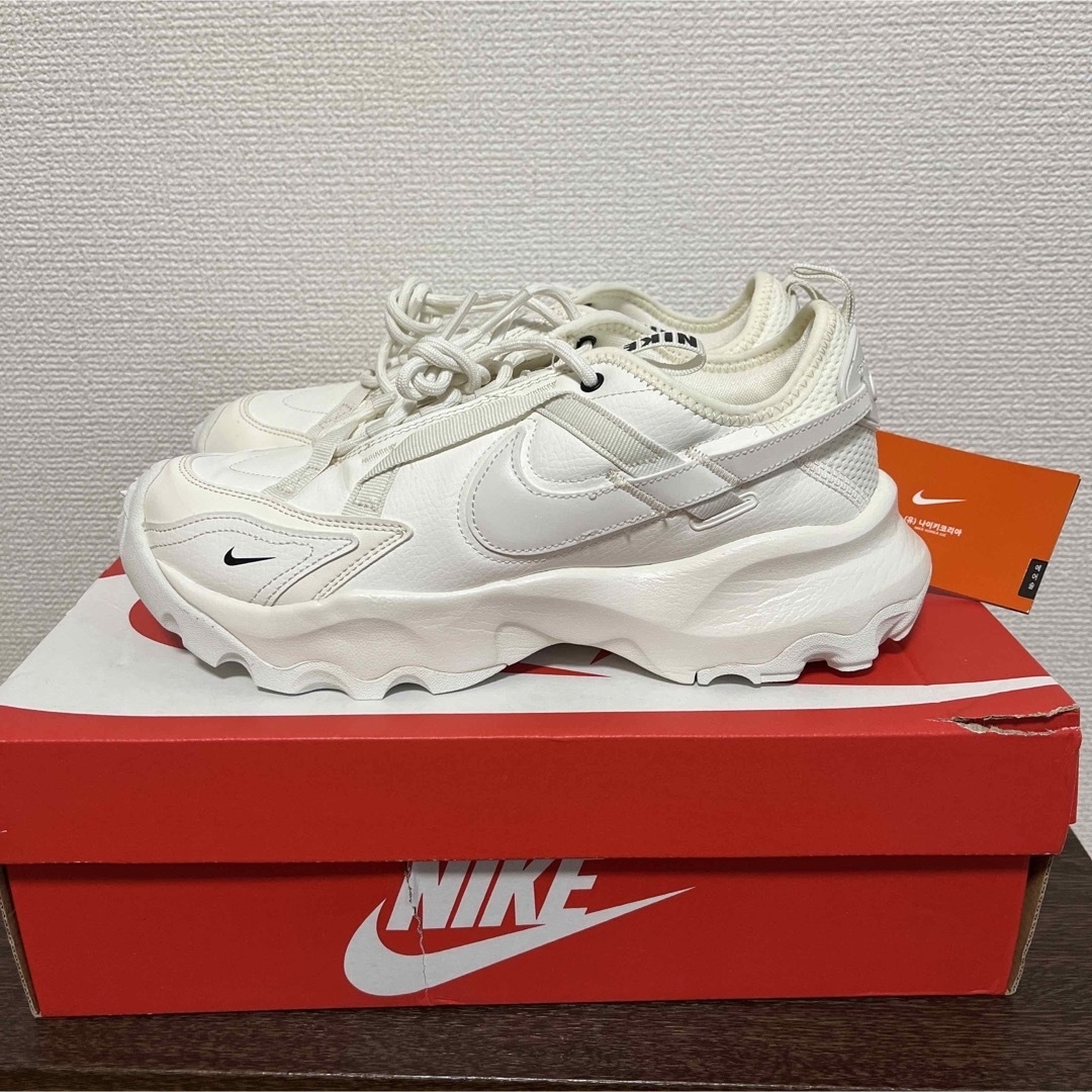 ナイキ ウィメンズ TC 7900 DD9682-100 25cm - スニーカー
