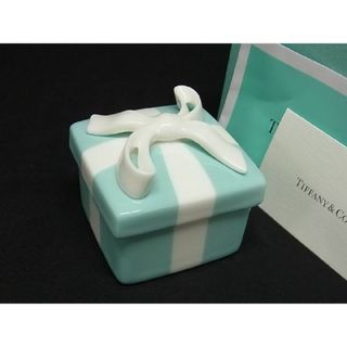 ティファニー(Tiffany & Co.)の■新品■未使用■ TIFFANY＆Co. ティファニー ブルーボウ ジュエリーボックス 小物入れ 陶器 ブルー系×ホワイト系 AH5009ｵZ(その他)