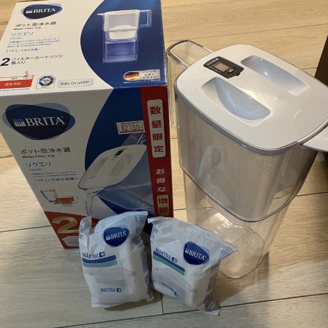 Britax(ブリタックス)の【BRITA】ポット型浄水器＋ 浄水器カートリッジ2個 インテリア/住まい/日用品のキッチン/食器(浄水機)の商品写真