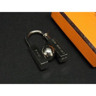 エルメス(Hermes)の■美品■ HERMES エルメス 2001年限定 地球 テラ カデナ ペンダントトップ チャーム シルバー系 AH5274ｵZ(その他)