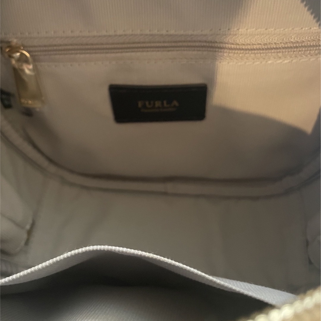 Furla(フルラ)のフルラ　ドッティ　🩶グレー　ショルダーバッグ正規品 メンズのバッグ(ショルダーバッグ)の商品写真