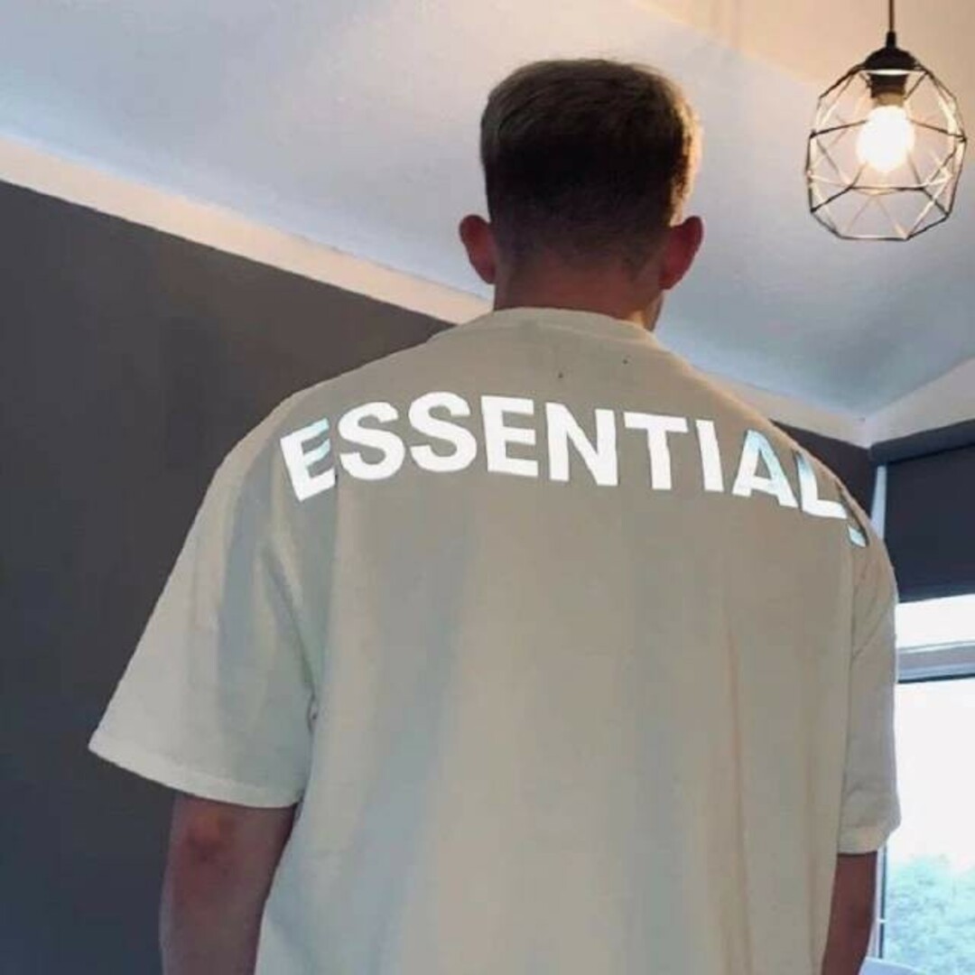 Essential(エッセンシャル)のSALE★FOG ESSENTIALS リフレクターTシャツ ホワイト メンズのトップス(Tシャツ/カットソー(半袖/袖なし))の商品写真