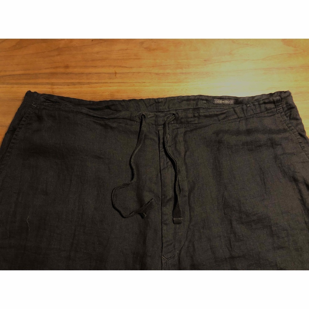 COMOLI - COMOLI 21SS リネンWクロス ドローストリングパンツ CHARCOAL