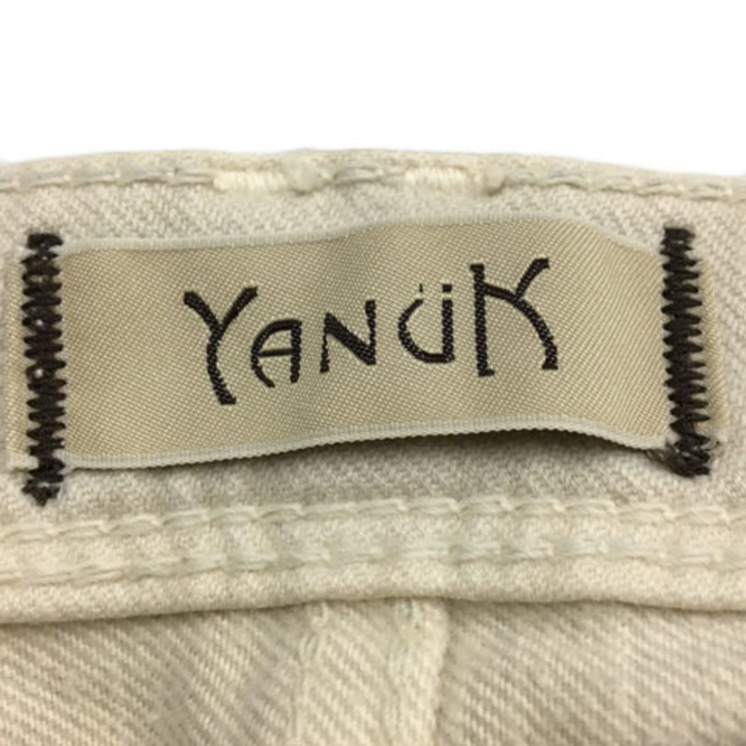 YANUK(ヤヌーク)のヤヌーク パンツ デニム ジーンズ テーパード ロング 24 白 ベージュ レディースのパンツ(その他)の商品写真
