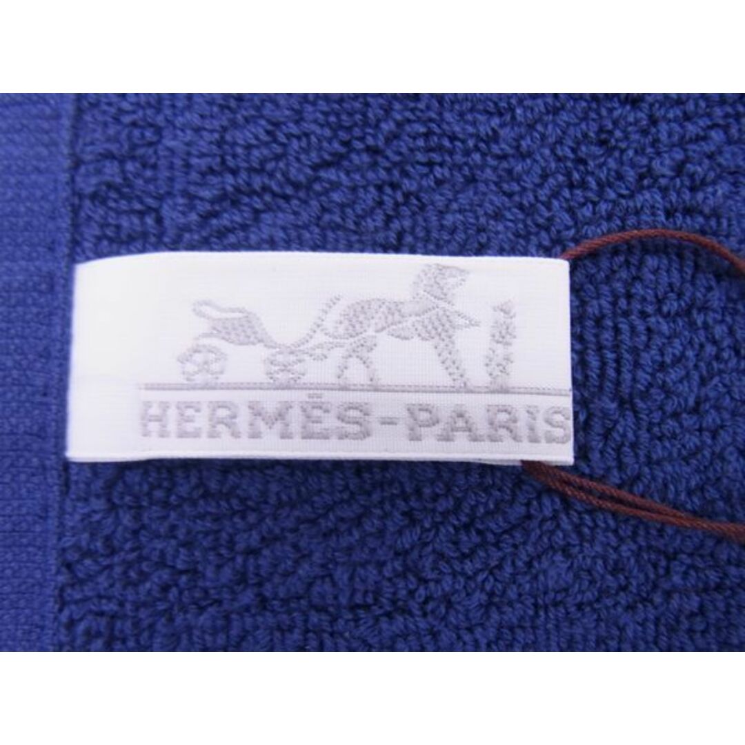 Hermes(エルメス)の■新品■未使用■ HERMES エルメス ステアーズ コットン100％ タグ付き ハンドタオル ハンカチ レディース メンズ ネイビー系 AI3411ｱO  レディースのファッション小物(その他)の商品写真