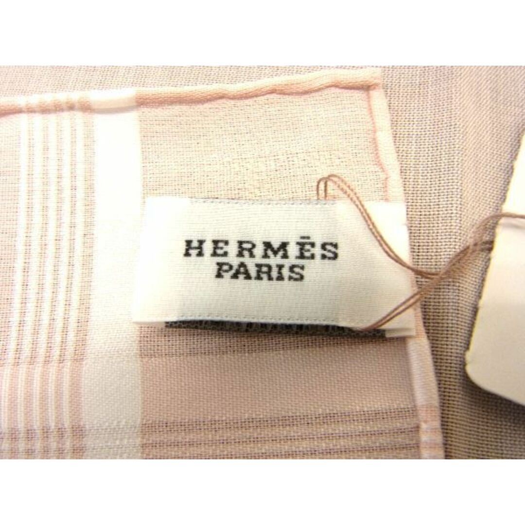 Hermes(エルメス)の■新品■未使用■ HERMES エルメス コットン100% ハンカチ ハンカチーフ レディース ピンク系×ホワイト系 AG4064WZ レディースのファッション小物(その他)の商品写真
