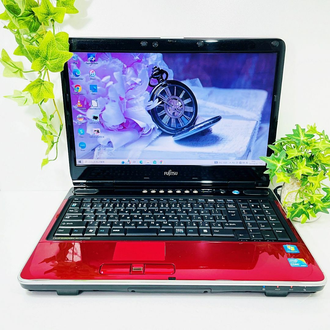 極美品✨設定済すぐに使える小型ノートPC✨カメラ付✨薄型軽量旅行にもOK✨初心者