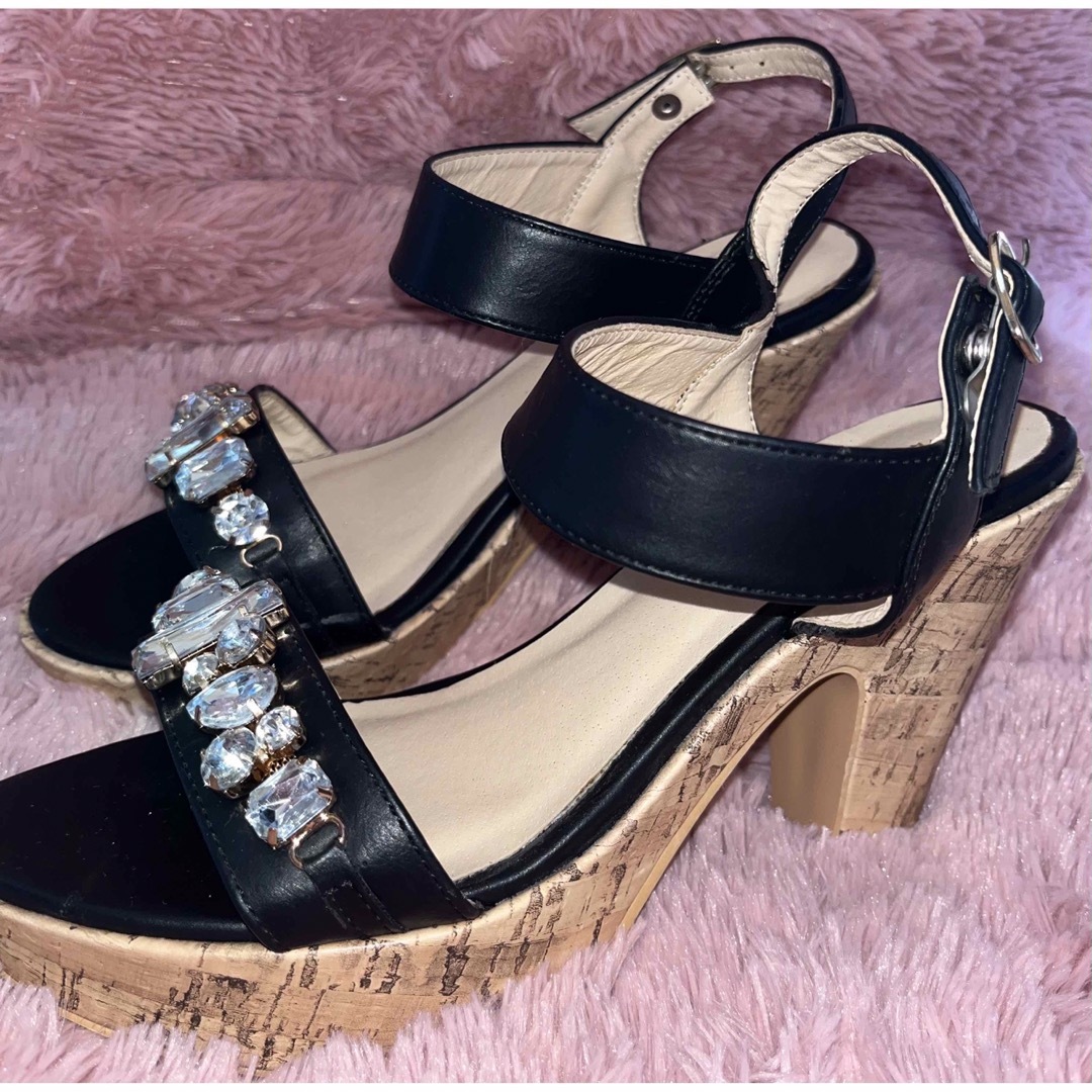 ビジュー サンダル 黒 レディースの靴/シューズ(サンダル)の商品写真