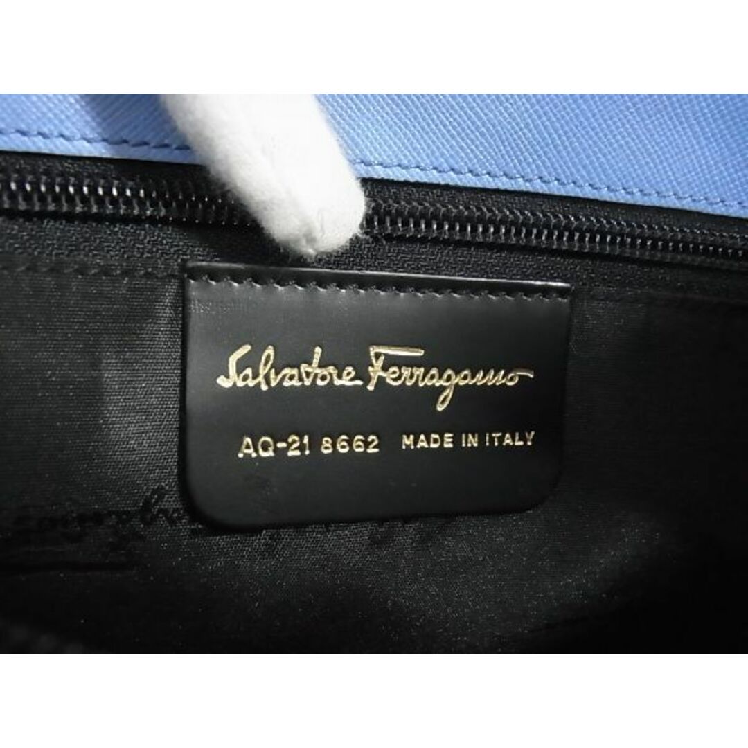 ■新品■未使用■ SalvatoreFerragamo フェラガモ AQ-21 8662 ガンチーニ レザー ショルダーバッグ 肩掛け ライトブルー系 AN8336 9