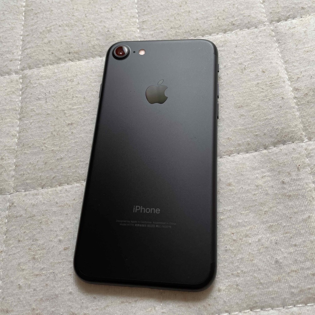 iPhone7 ブラック SIMフリー 128gb  バッテリー100% 1