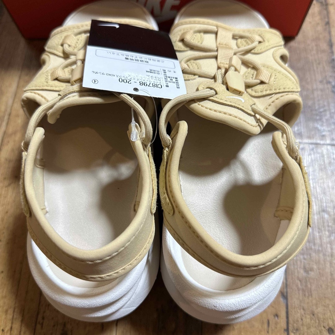 23  ナイキ ココ サンダル NIKE KOKO ベージュ