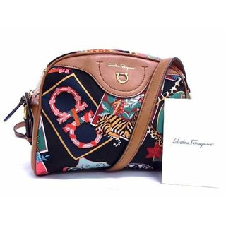 サルヴァトーレフェラガモ(Salvatore Ferragamo)の■新品同様■ SalvatoreFerragamo フェラガモ ガンチーニ ナイロン×レザー クロスボディ ショルダーバッグ ブラック系 AL7223(ハンドバッグ)