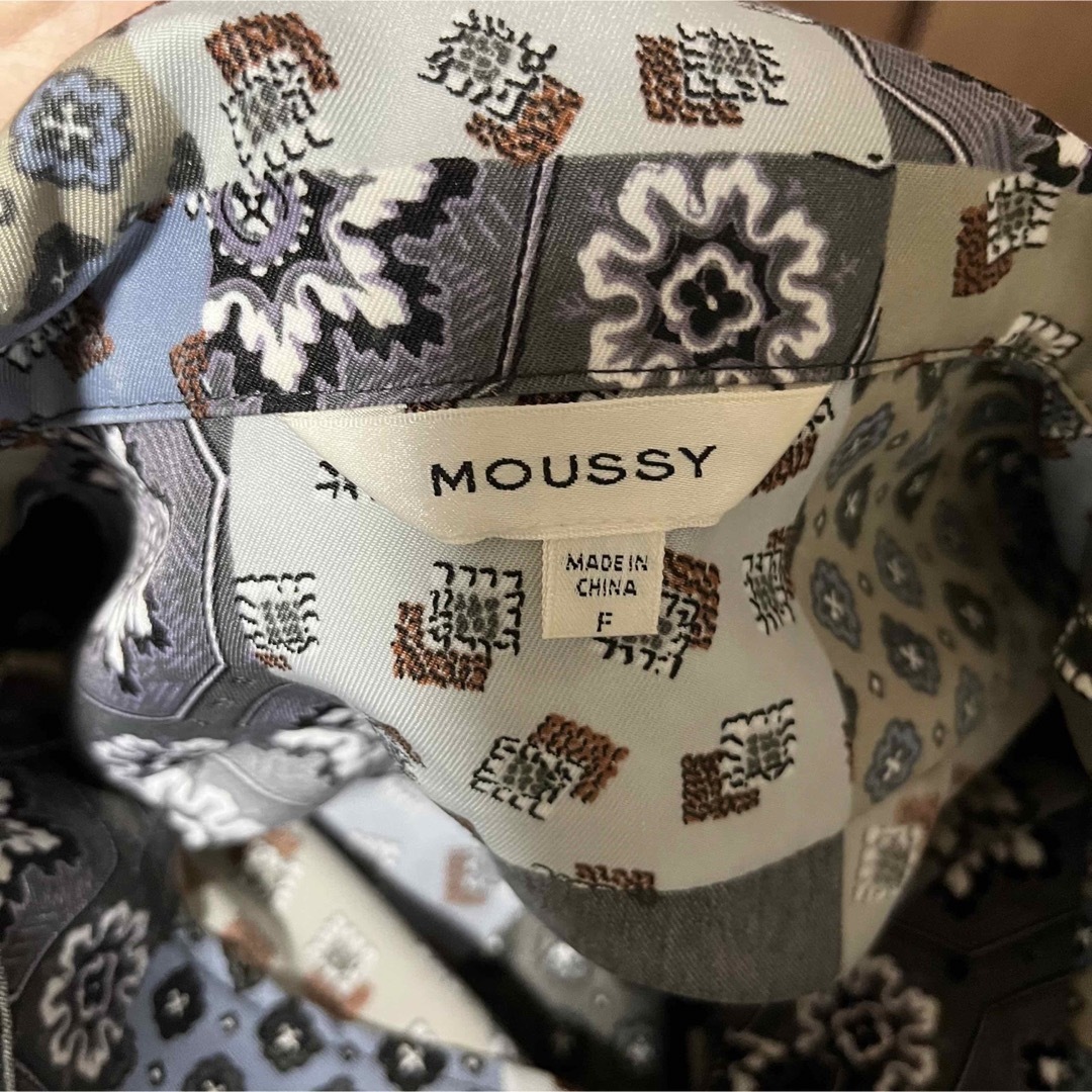 moussy(マウジー)のmoussy PATCHWORK PATTERN SHIRT レディースのトップス(シャツ/ブラウス(長袖/七分))の商品写真