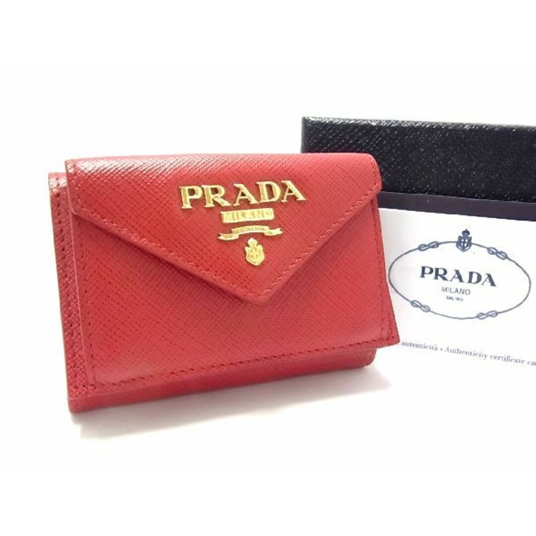 ■新品■未使用■ PRADA プラダ 1MH021 サフィアーノレザー コンパクト 三つ折り 財布 ウォレット 小銭入れ レディース レッド系  AM5161 | フリマアプリ ラクマ