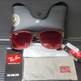 Ray-Ban(レディース ・ レッド/赤色系)のフリマアイテム一覧 Ray-Ban(レディース ・ レッド/赤色系)のフリマアイテム一覧