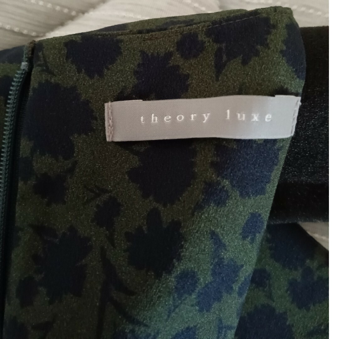 Theory luxe(セオリーリュクス)のセオリーリュクスのブラウス レディースのトップス(シャツ/ブラウス(半袖/袖なし))の商品写真