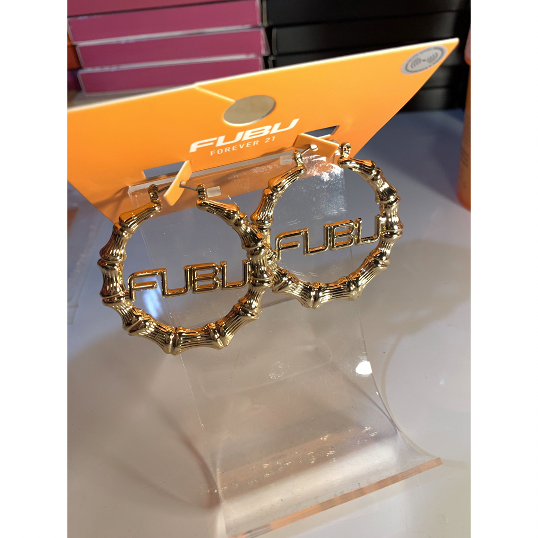 FUBU(フブ)のFUBU x Forever21 バンブーフープピアス レディースのアクセサリー(ピアス)の商品写真