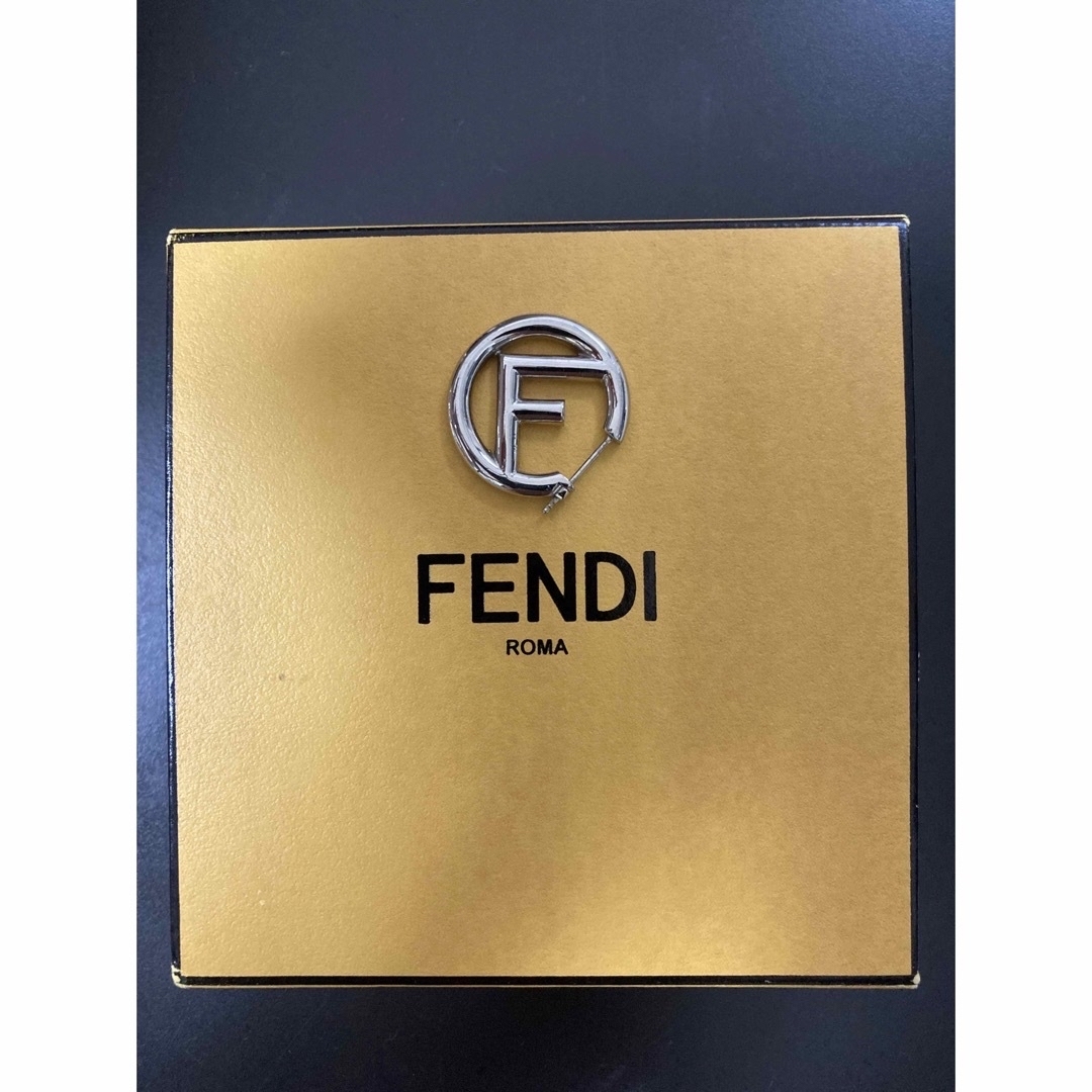 FENDI(フェンディ)の未使用　FENDI ピアス(片耳のみ) ♡シルバー レディースのアクセサリー(ピアス)の商品写真