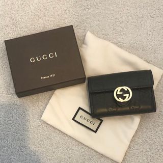 グッチ(Gucci)のGUCCI シマ　キーケース　黒　GGマーモント(キーケース)