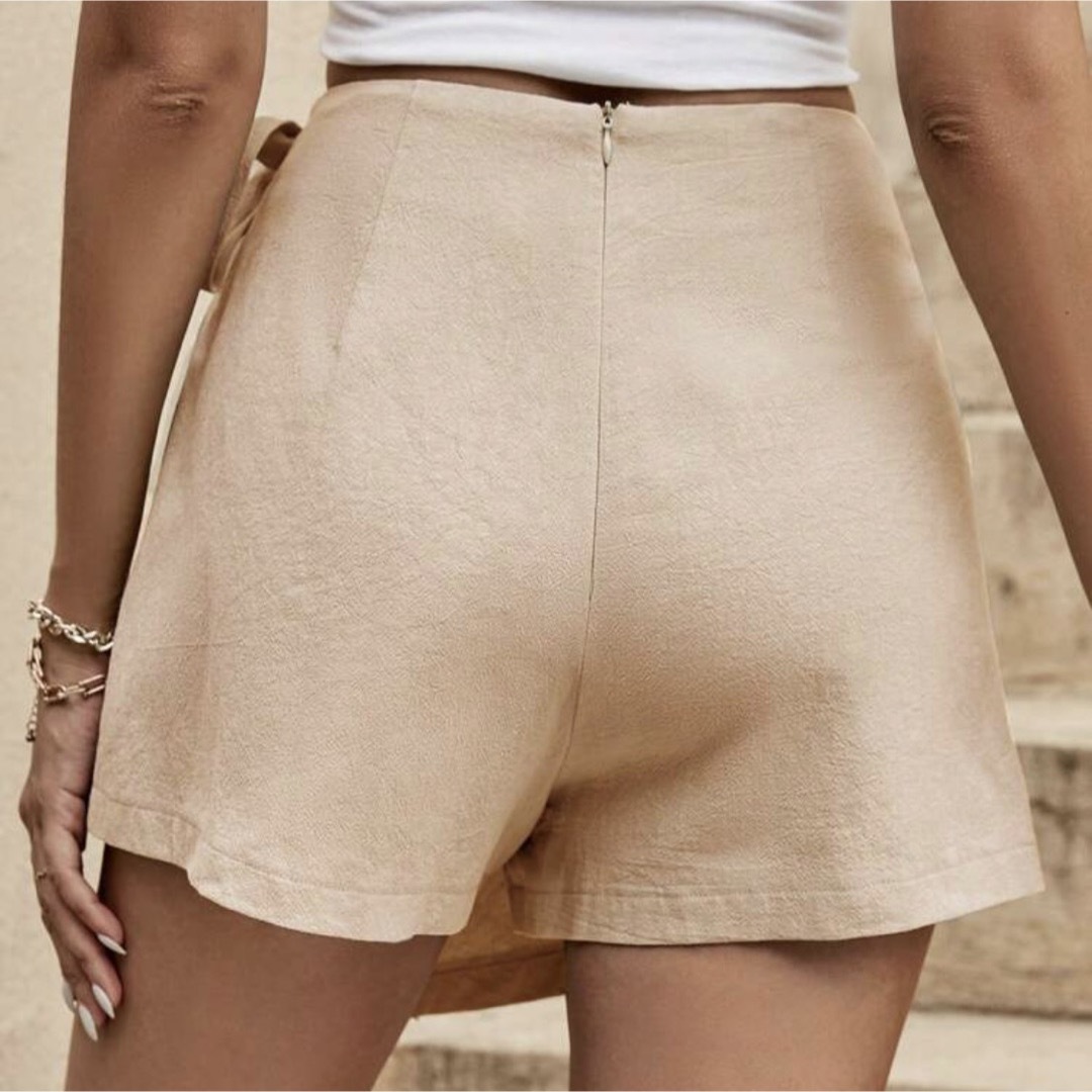 新品未使用 巻きスカート風ショートパンツ ベージュ S レディースのスカート(ミニスカート)の商品写真