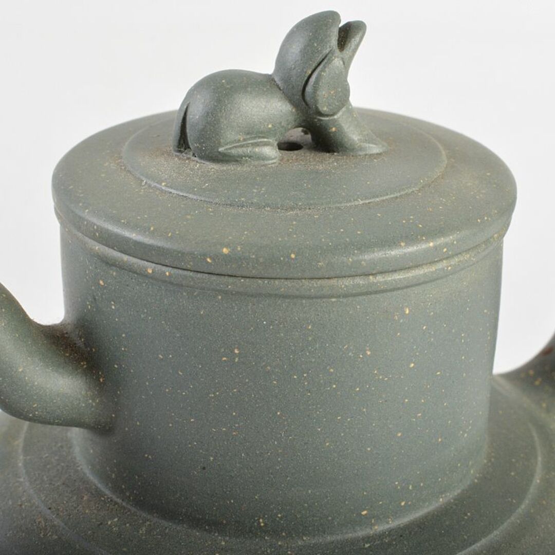 中国 銭菊仙制款 緑泥 神獣摘 急須 茶壷 C R6159 中国 銭菊仙制款 緑泥 神獣摘 急須 茶壷 C R6159