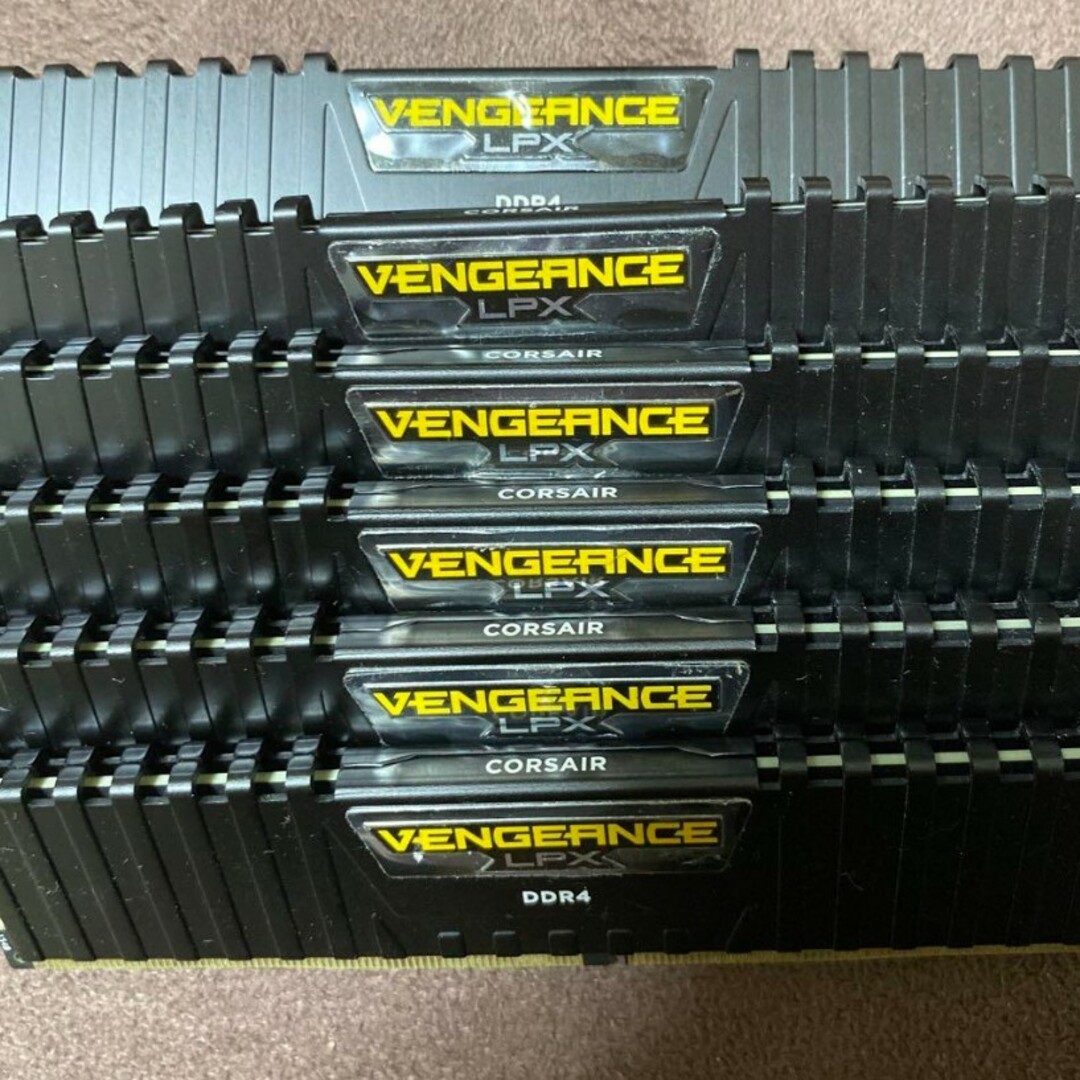 Corsair製 VENGEANCE LPX DDR4 2666 4Gx6PCパーツ