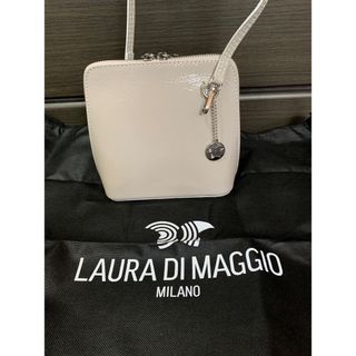 ローラディマッジオ(LAURA DI MAGGIO)の美品 LAURA DI MAGGIO ショルダーバッグ(ショルダーバッグ)