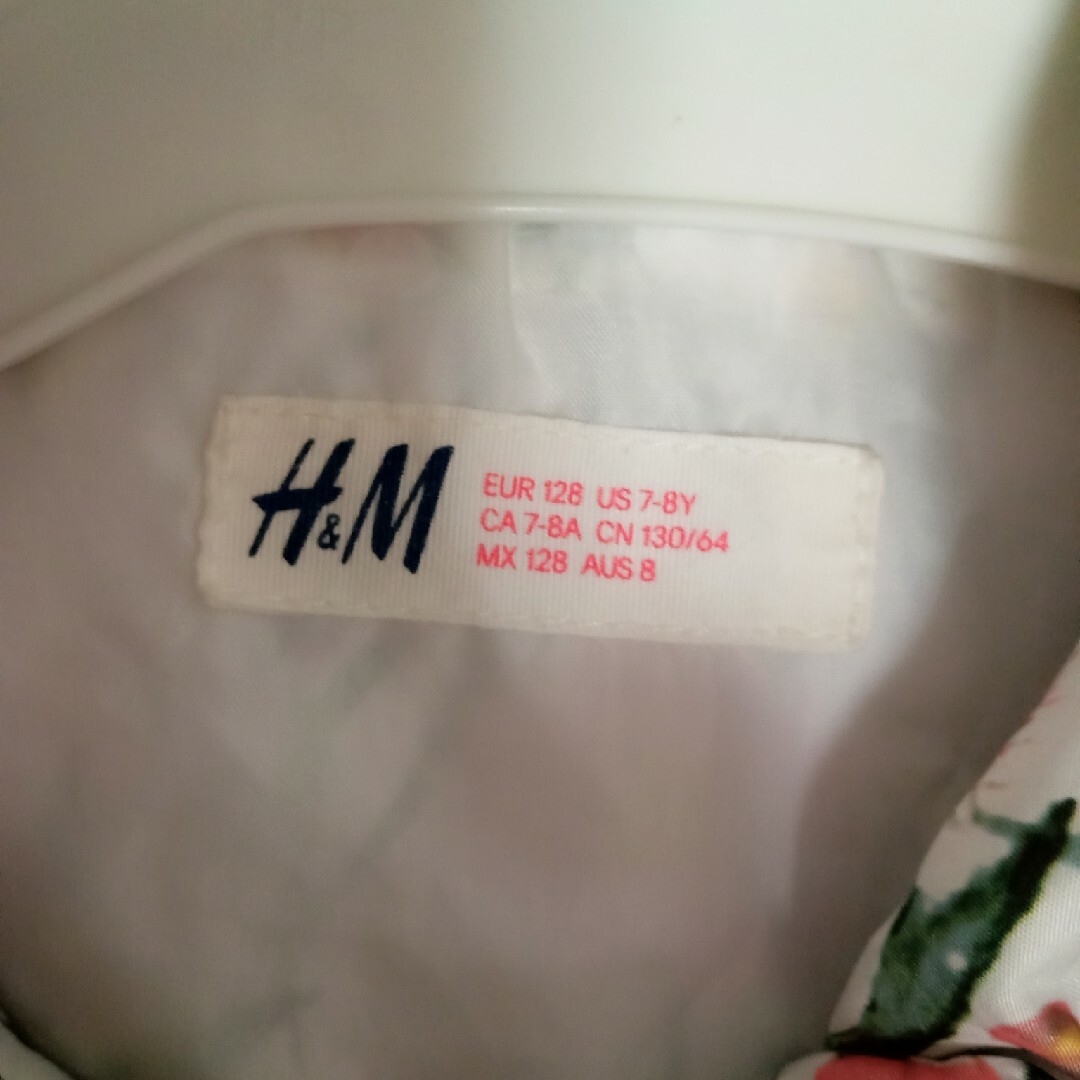 H&M(エイチアンドエム)の専用、Tシャツ　130 レディースのトップス(Tシャツ(半袖/袖なし))の商品写真