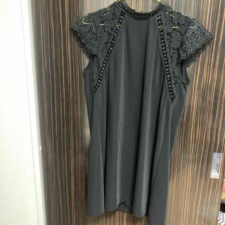 ザラ(ZARA)のZARA  黒　ワンピース　ドレス(ひざ丈ワンピース)