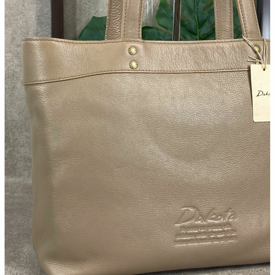 Dakota(ダコタ)のDAKOTA ダコタ ジェントリー A４サイズ対応 牛革 トートバッグ レディースのバッグ(トートバッグ)の商品写真