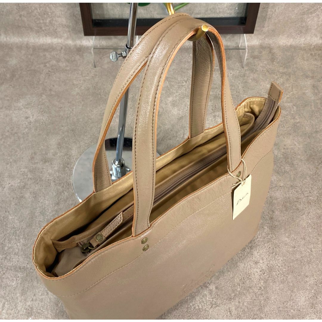 Dakota(ダコタ)のDAKOTA ダコタ ジェントリー A４サイズ対応 牛革 トートバッグ レディースのバッグ(トートバッグ)の商品写真